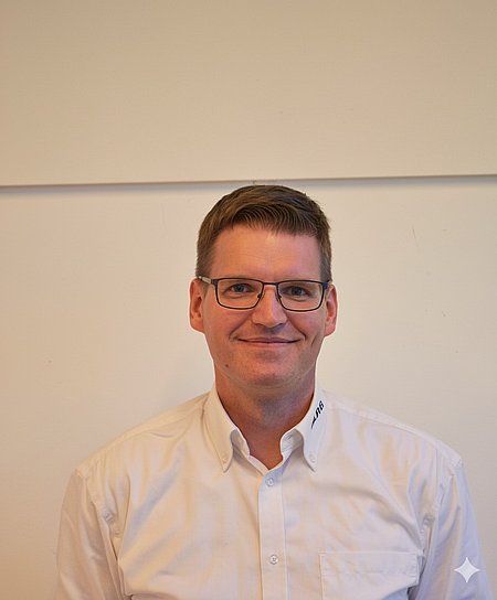 stellvertretender Bezirksleiter: Sebastian Moll